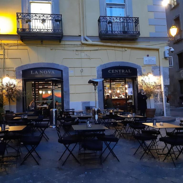 Lovely House in Centro Storico - Two-Bedroom Apartment - 31