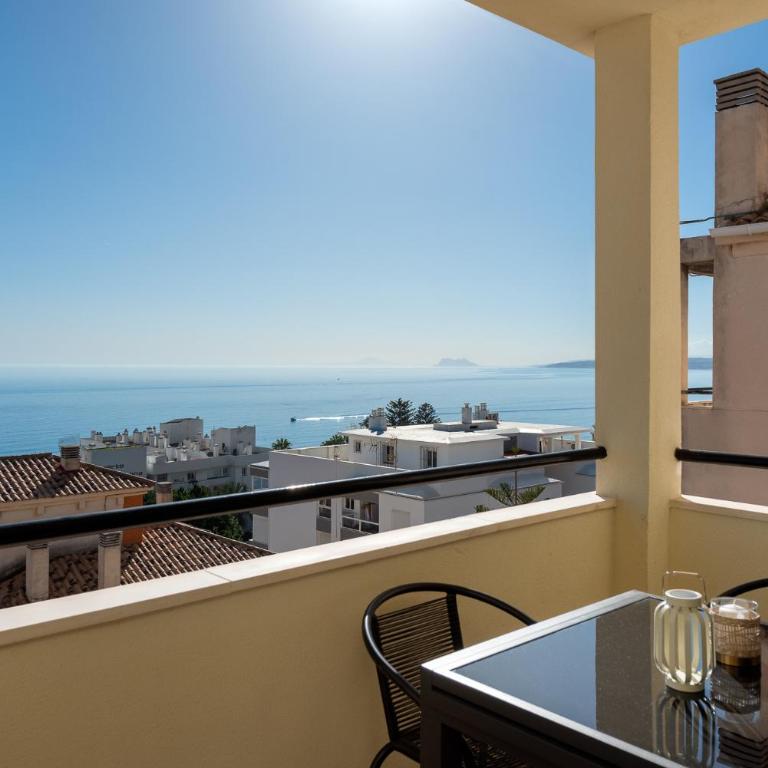 Terrace by the Sea Penthouse & Puerto de Estepona - Apartment - 8
