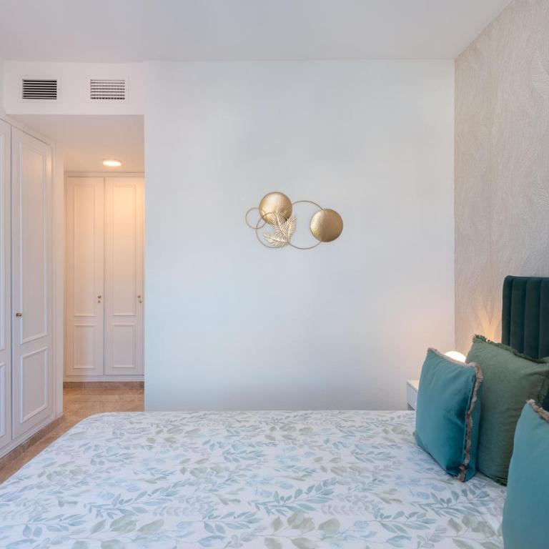 Terrace by the Sea Penthouse & Puerto de Estepona - Apartment - 25