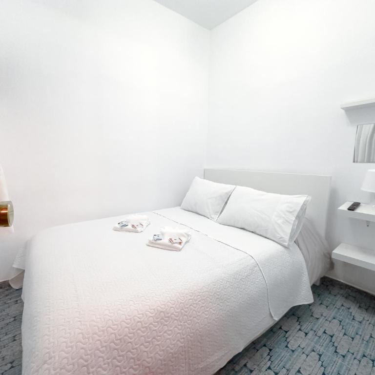 Rooms and Suites Don Pepín La Merced - Double Room with Shared Bathroom - 12