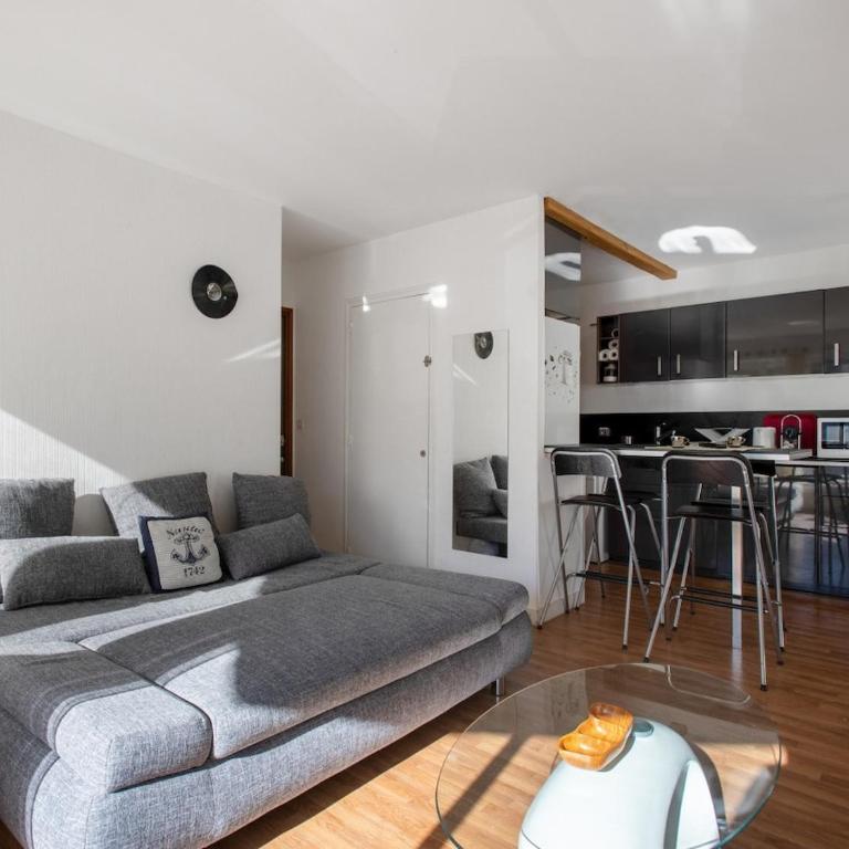 Proche du port avec balcon - Kerlaouen - Appartement 1 Chambre - 4
