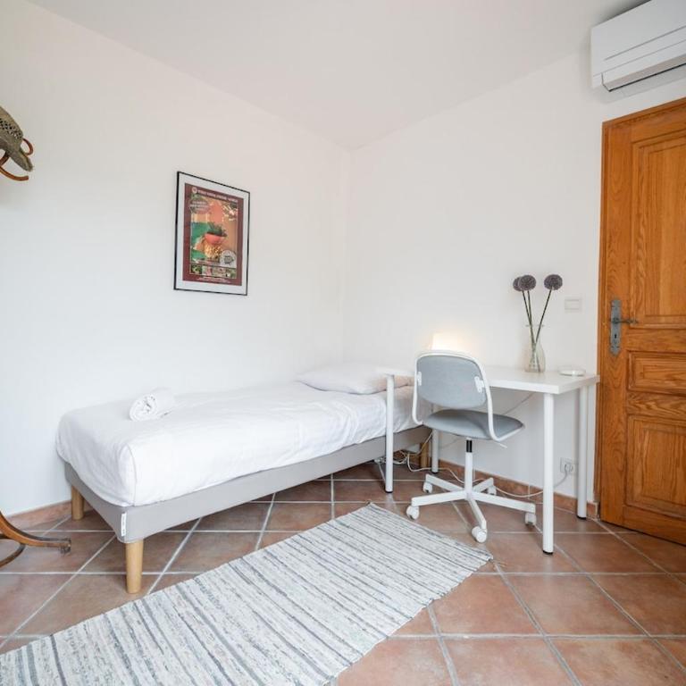 Val de Menton, Charmant 3 pièces atypique, jardin et terrasse à 7 minutes à pied du centre ville - Appartement 2 Chambres - 24
