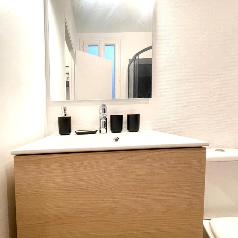 Jungle Room - Atypique - Spacieux - WIFI - TV 4K - Vue Sur Ville - Confort - Appartamento con Vista Città - 18