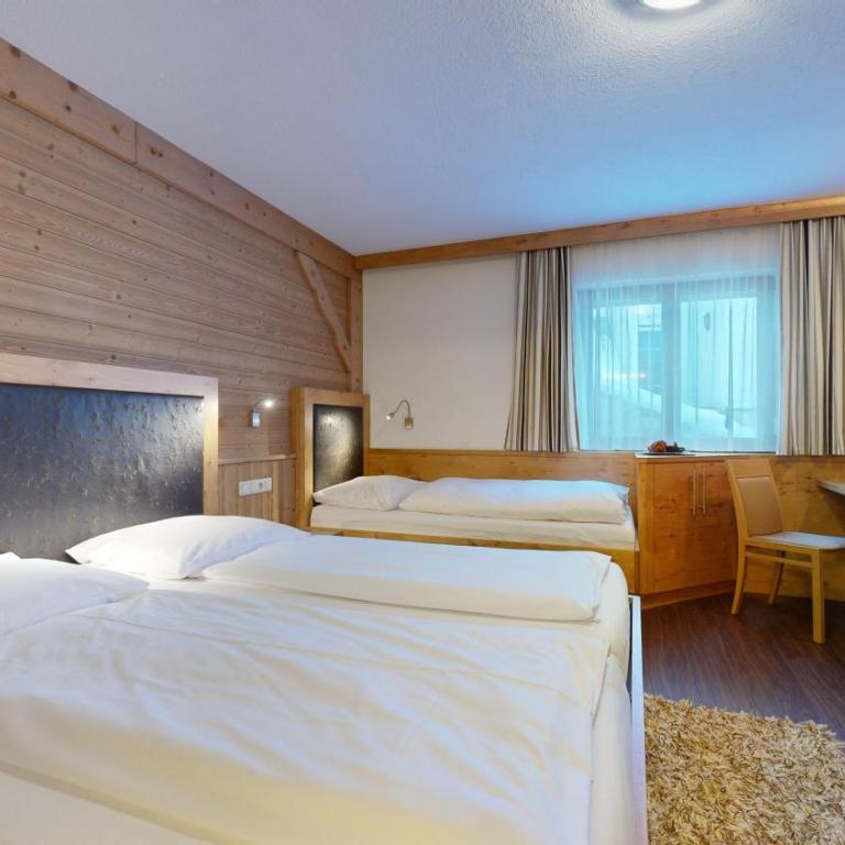 Haus Bergkristall - Dreibettzimmer - 4