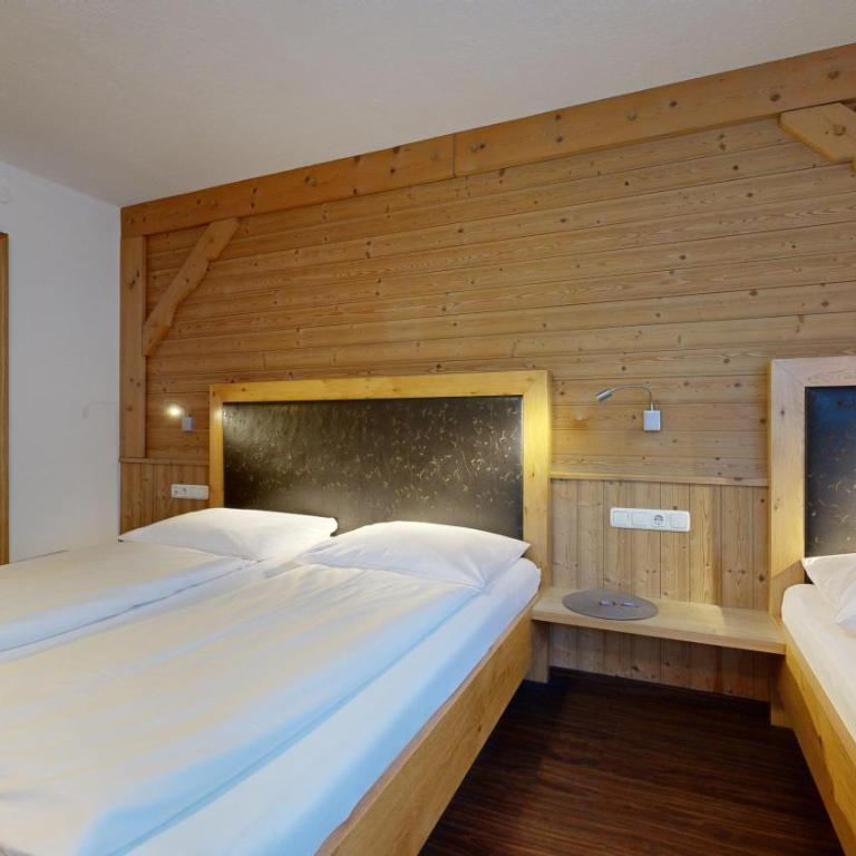Haus Bergkristall - Dreibettzimmer - 1