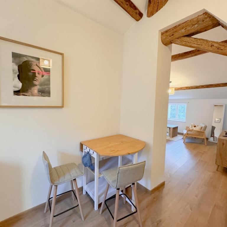 Loft Élégant & Lumineux dans un Immeuble Classé - Two-Bedroom Apartment - 20