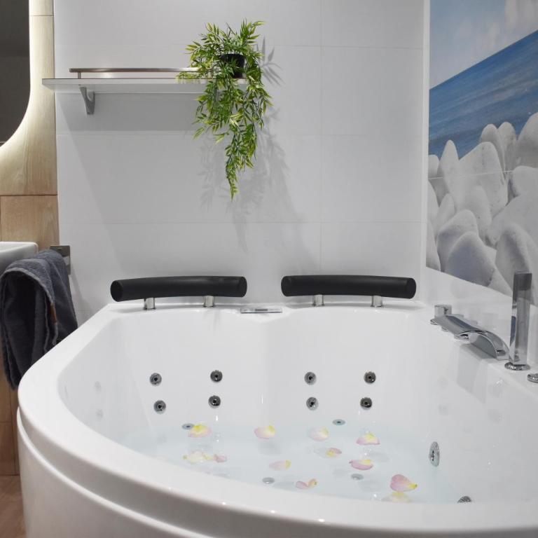 Apartment with jacuzzi en Torremolinos, Garipolo 1 by NAMASTE ELITE - Apartamento - 21