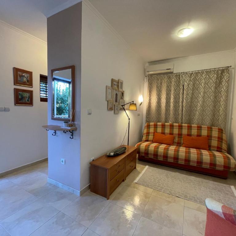 Apartman Maki - One-Bedroom Apartment - 11