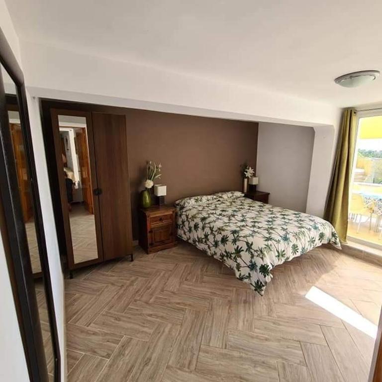 Villa Bellavista - Eight-Bedroom House - 23