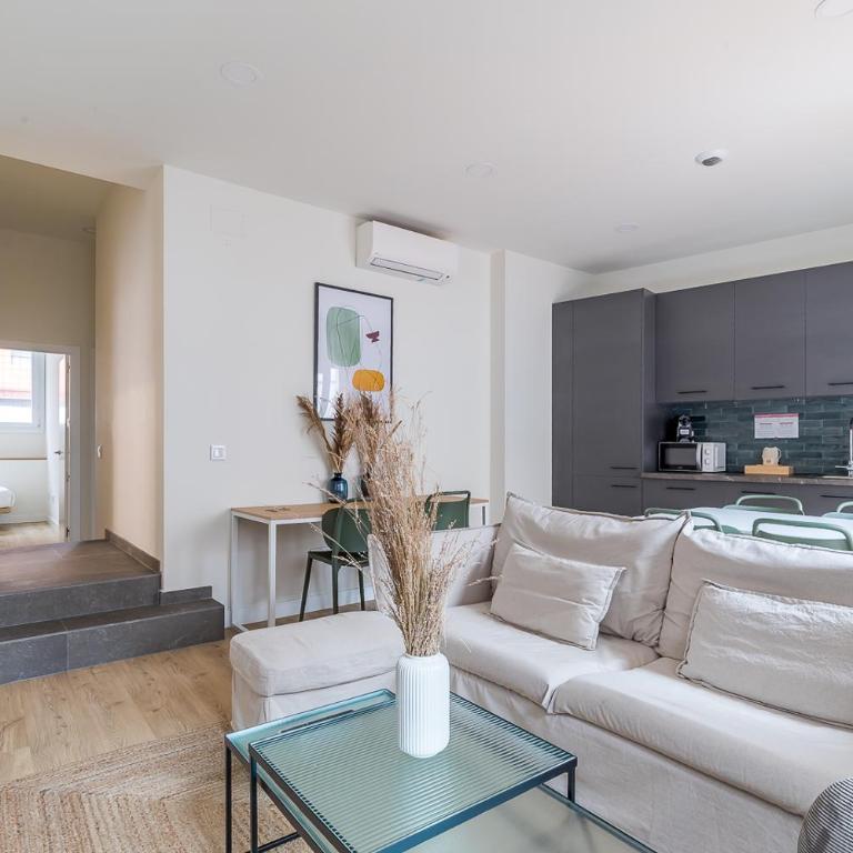 CATERINA Plaza Castilla - Two-Bedroom Apartment with Terrace - 12