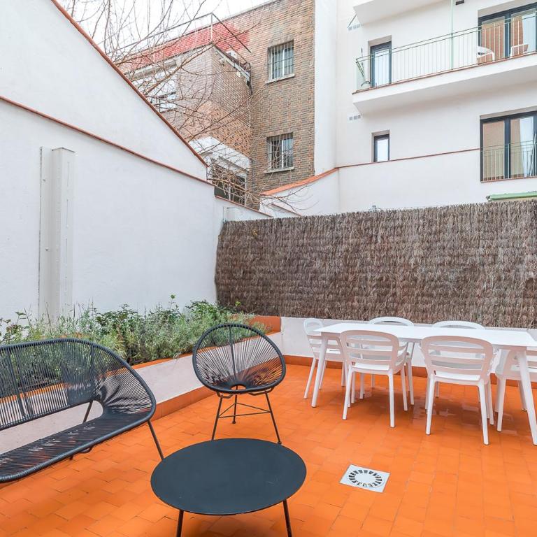 CATERINA Plaza Castilla - Two-Bedroom Apartment with Terrace - 14