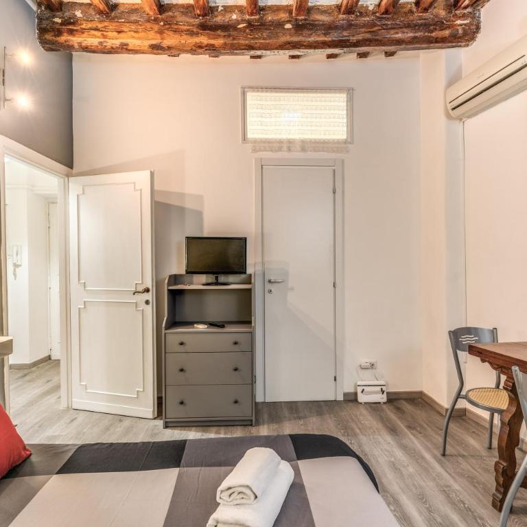 Monti Studio Roman Forum - One-Bedroom Apartment - 9
