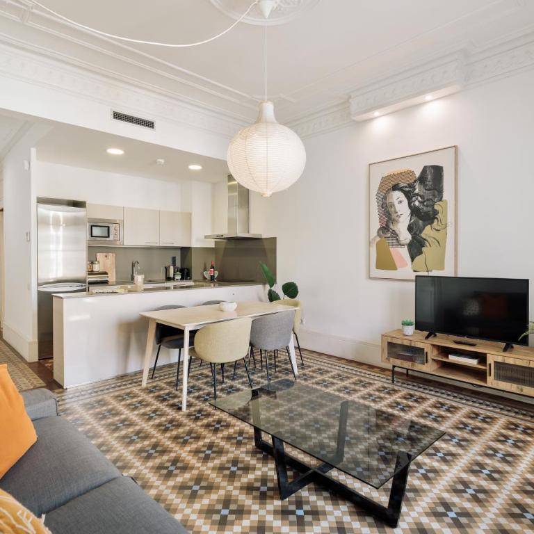 Ola Living Arc de Triomf - Three-Bedroom Apartment - 1