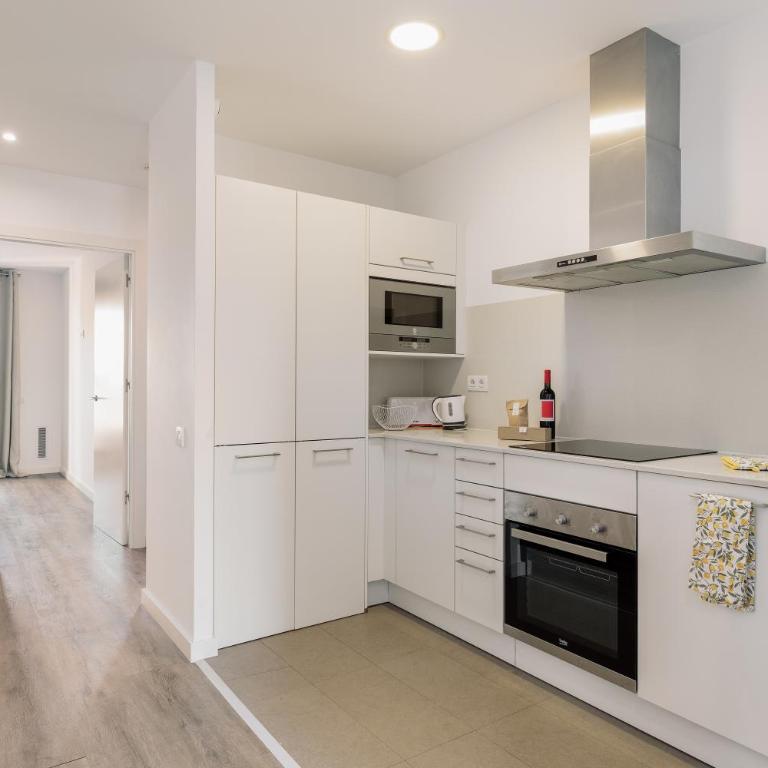 Ola Living Arc de Triomf - Three-Bedroom Superior Apartment - 2