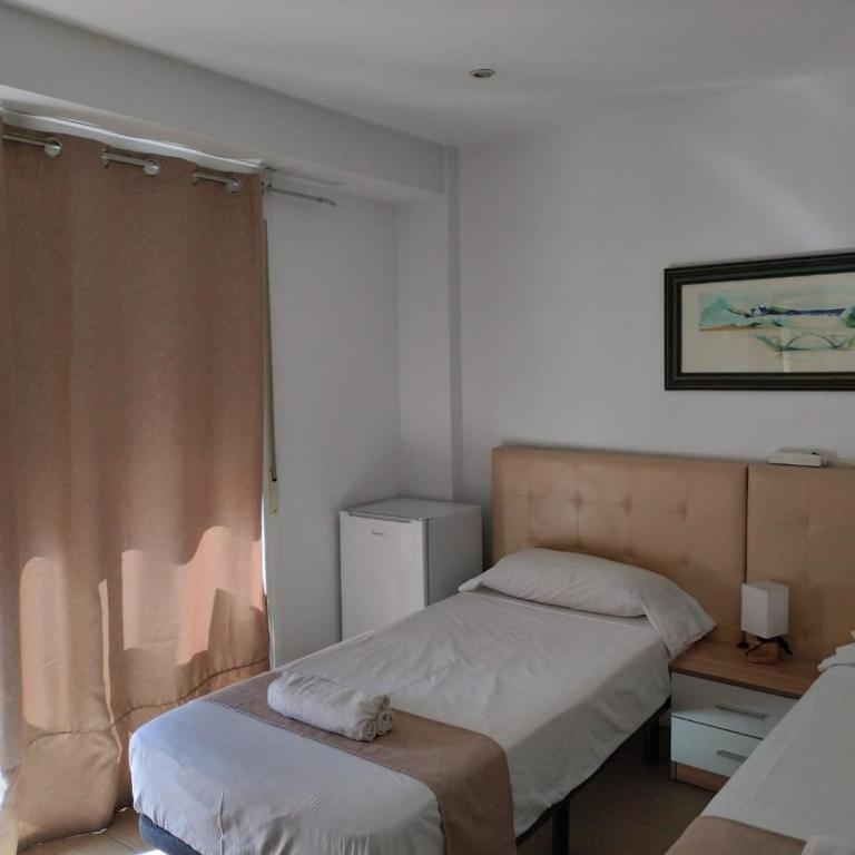 Pensión Portugal - Standard Doppelzimmer mit Gemeinschaftsbad - 4