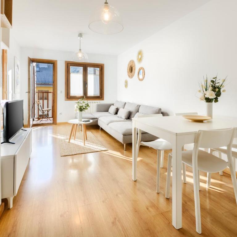 Apartamento de montaña y ESQUÍ en el Pirineo Aragonés, Villanúa - WIFI - Appartamento con 3 Camere da Letto - 1