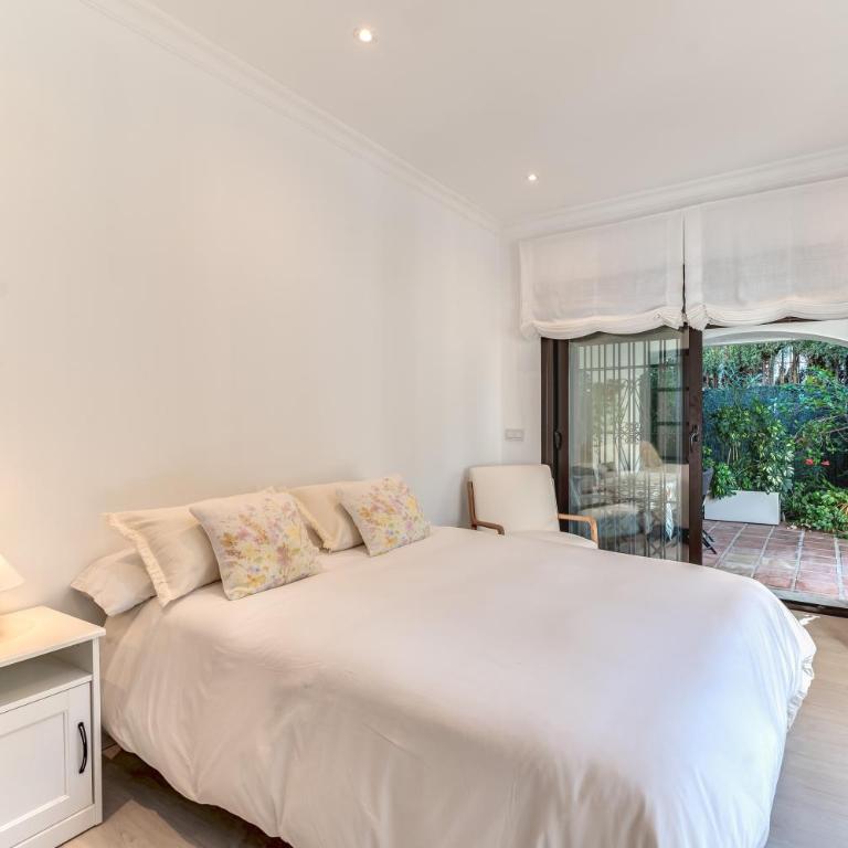 Villa in Marbella with golf views - Villa - 35