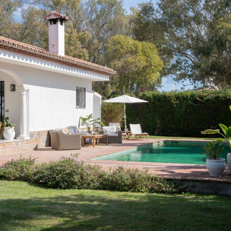 Villa Bianca Elegant 4BR Beachside Villa Near Golf, Restaurants & Puerto Banús - Casa de 4 dormitorios - 45