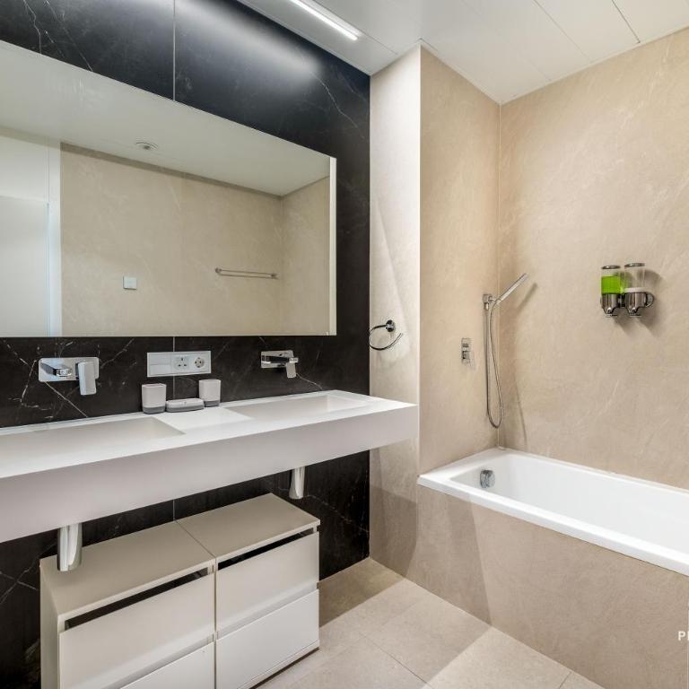 Luxury beachfront 3BR in Nereidas with Pools Spa Gym - Apartamento de 3 dormitorios - 28
