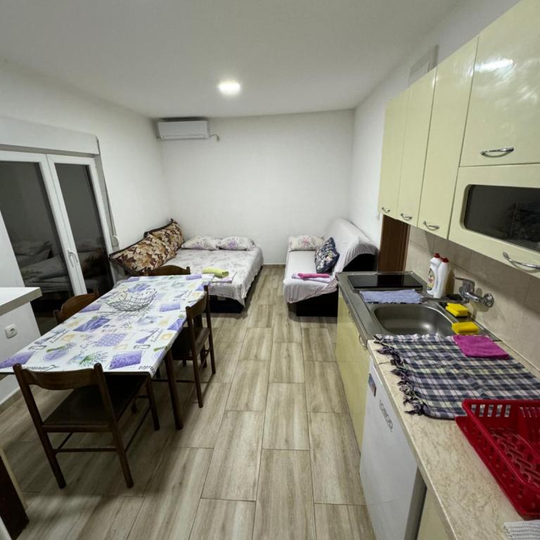 Apartment Perutović - Apartman sa Terasom - 3