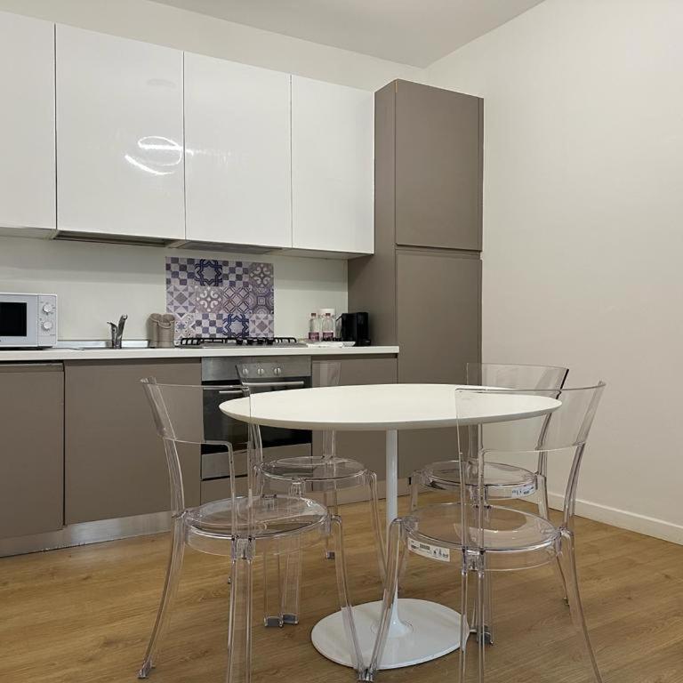Luxury Battisti free Parking - Appartamento con 2 Camere da Letto - 2