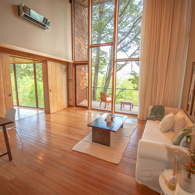 Uman Lodge Patagonia Chile - Deluxe Suite with Spa Bath - 2