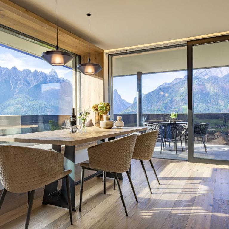 Luxury Dolomites Apartments - Appartamento con 2 Camere da Letto e con Vista - 1