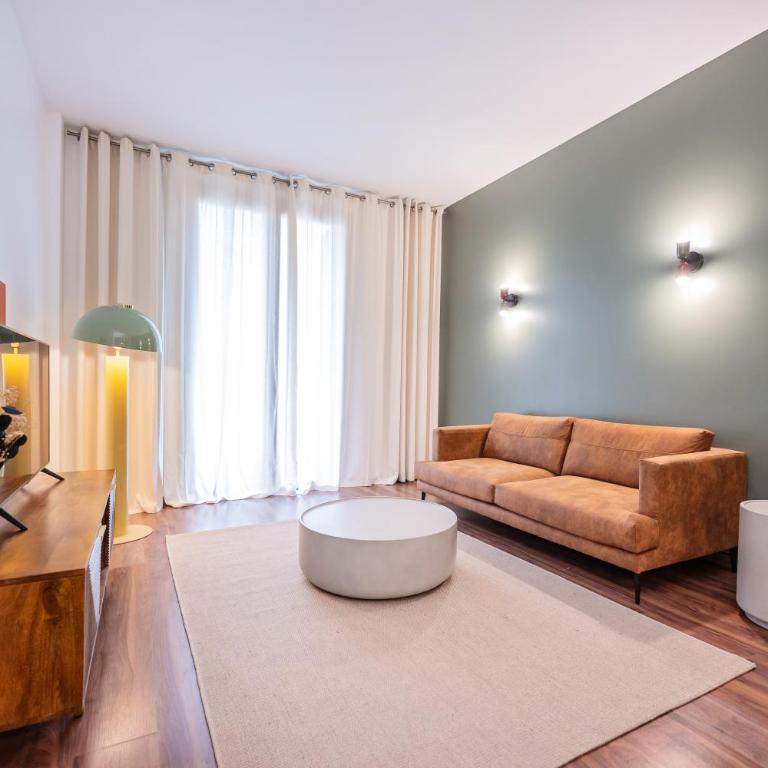 Sweett - Casa Bailen - Two-Bedroom Apartment - 11