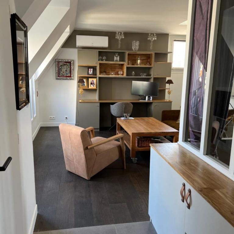 Parenthèse idéale Montorgueil loft In Paris - Apartment with Balcony - 16