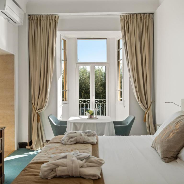 Hôtel Le Roquebrune - Suite Junior - Vue sur Mer - Le Lagon - 2