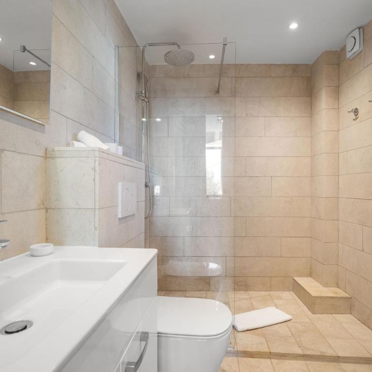 Hôtel Le Roquebrune - Suite Junior - Vue sur Mer - Le Lagon - 4