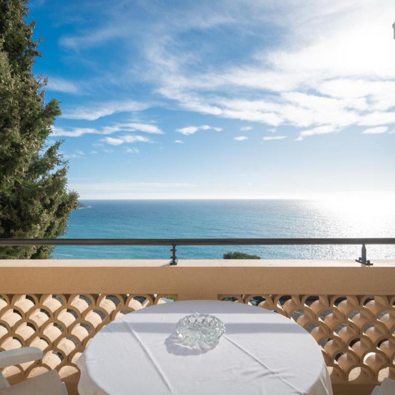 Hôtel Le Roquebrune - Chambre Double Deluxe - Vue sur Mer - 4