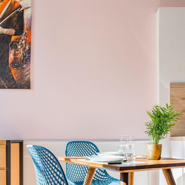 Le Royale Haussman Junior suite - Louis Pradel - Netflix - Apartment - 7