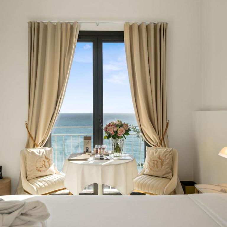 Hôtel Le Roquebrune - Chambre Double Deluxe - Vue sur Mer - 2