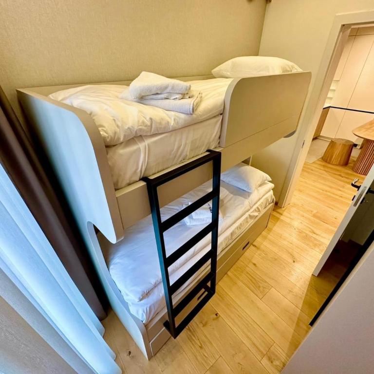 Kristal LUX Apartmani - Two-Bedroom Superior Apartment - 20