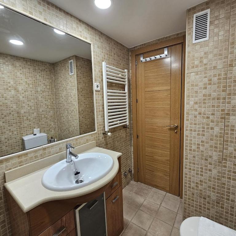 Magico estudio en Plaza España - One-Bedroom Apartment - 9