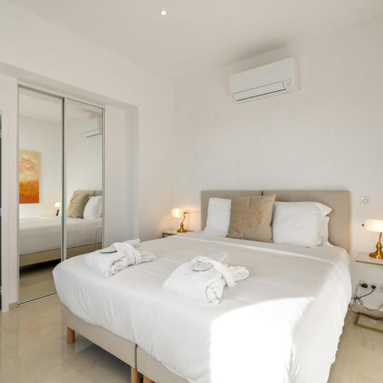 Hôtel Le Roquebrune - Chambre Triple - Vue sur Mer - 2