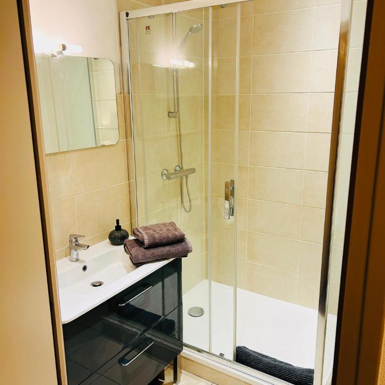 Le 2 - Grand studio Caen Centre Port de plaisance - Apartment mit 1 Schlafzimmer - 8