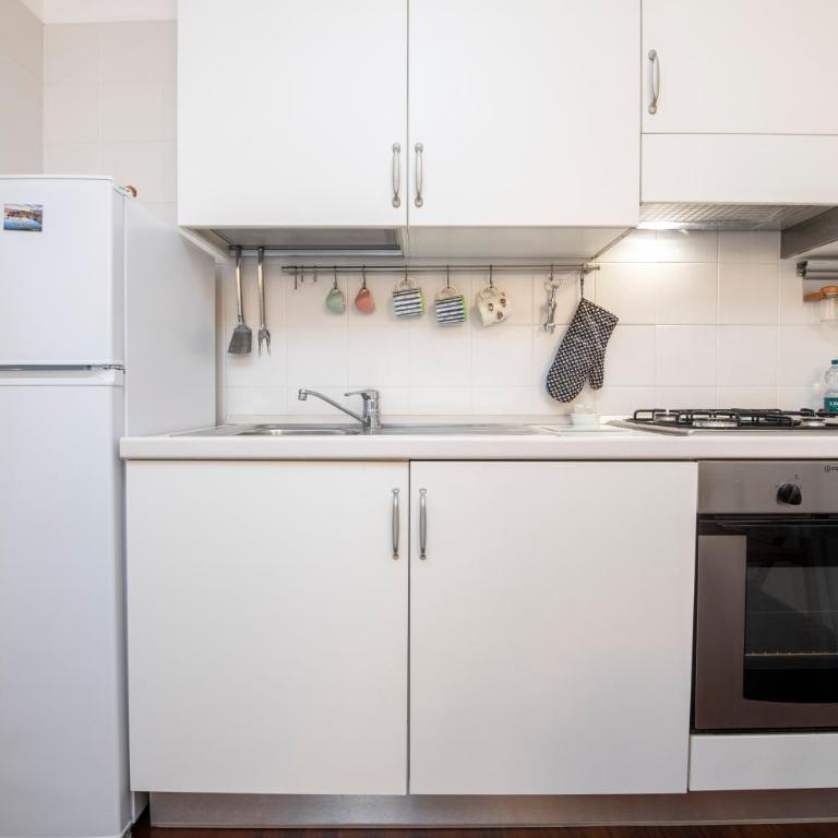 274b- Casa delle Due Baie, 10 minuti a piedi Baia del Silenzio e Centro Storico - PARCHEGGIO PRIVATO GRATIS INCLUSO - Appartamento con 1 Camera da Letto - 12