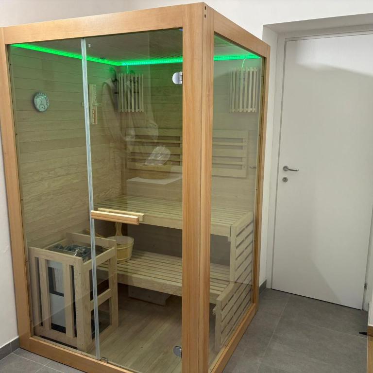 Luna Marie - Double Room with Spa Bath - 2