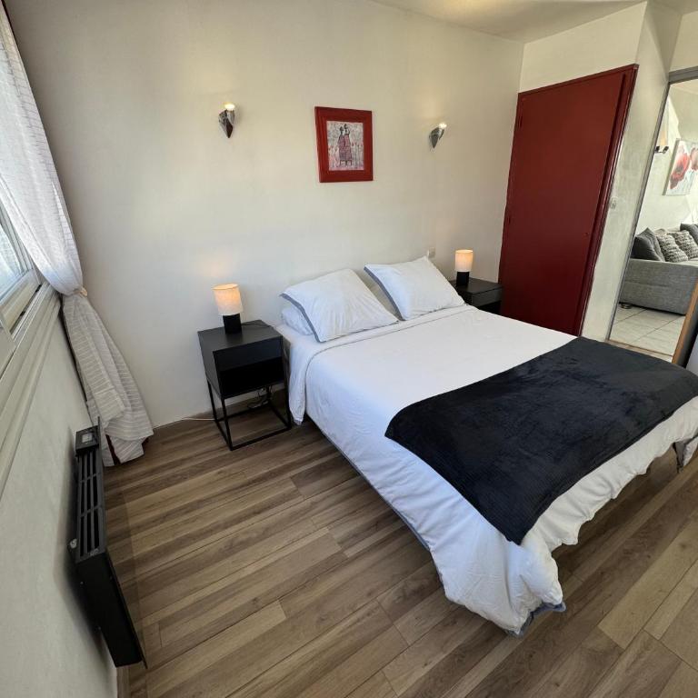 Appartement Port Marianne Montpellier - Apartamento de 2 dormitorios - 53