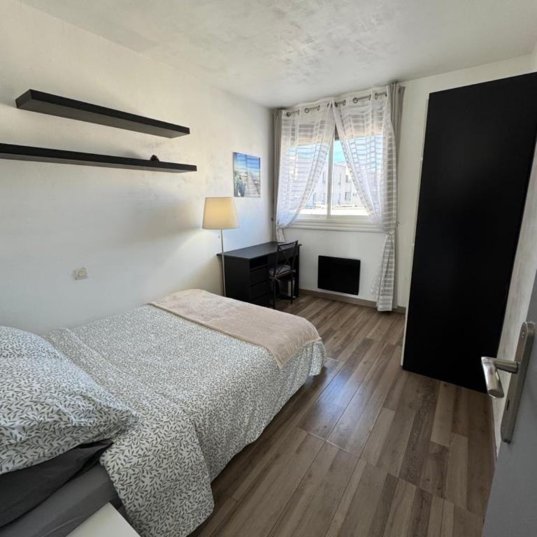Appartement Port Marianne Montpellier - Apartamento de 2 dormitorios - 50