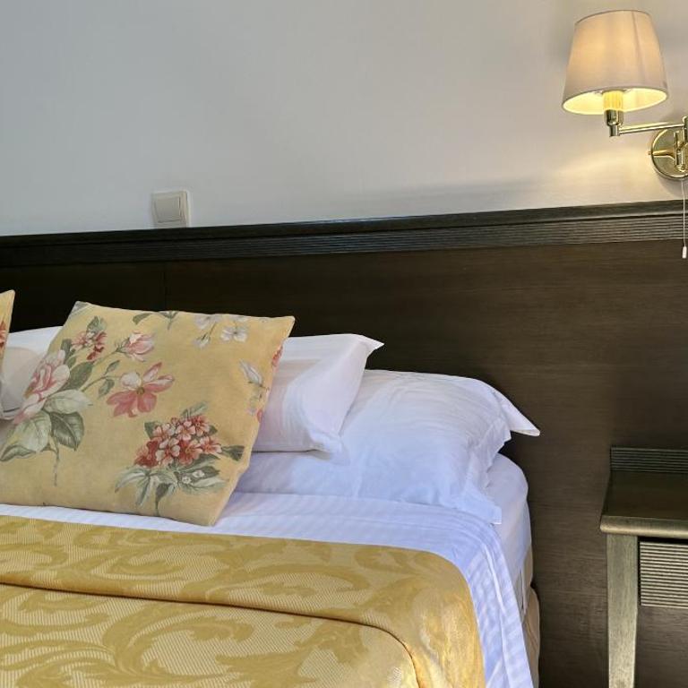 Charming apartment with a terrace - Deluxe One-Bedroom Apartment with City View - 23