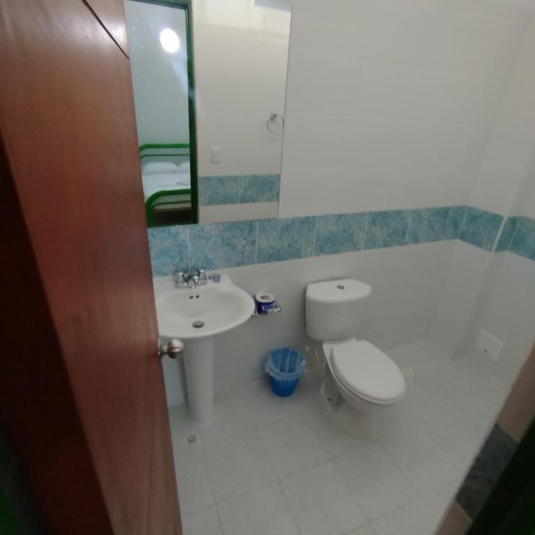 Hotel Camino al Llano - Habitación Doble con baño privado - 10