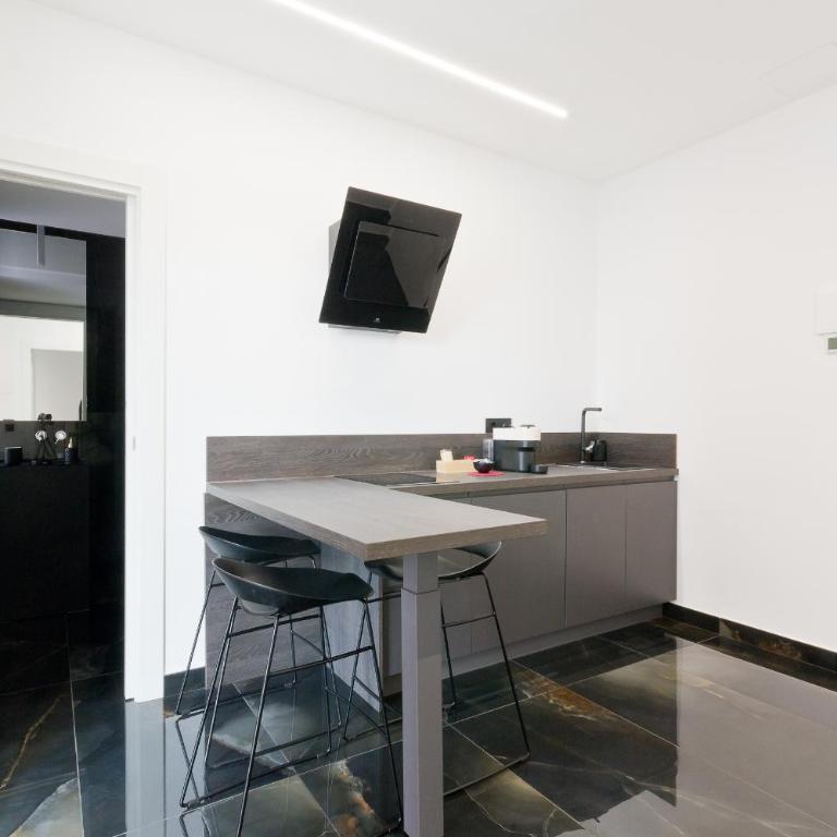 sacro cuore 36 - One-Bedroom Apartment - 2