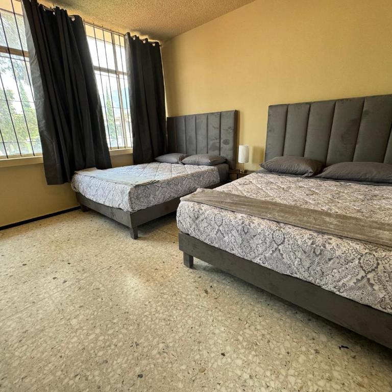 Clásica y Centrica Residencia - Seven-Bedroom House - 12