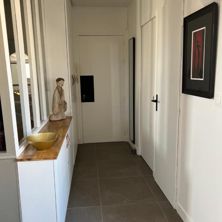 Parenthèse idéale Montorgueil loft In Paris - Apartment with Balcony - 10