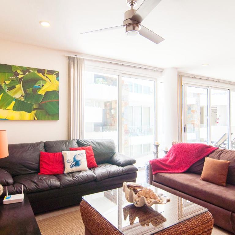 Exceptional Location Near Beach, Pool-View Balcony - Apartment - 11