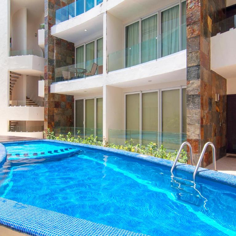 Exceptional Location Near Beach, Pool-View Balcony - Apartment - 1