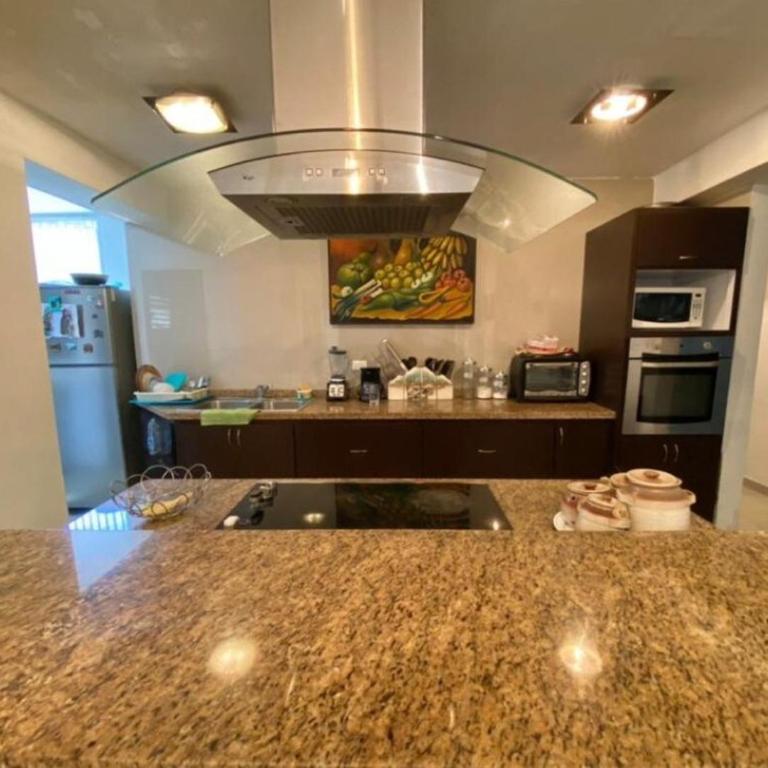 Caracas La Boyera beautiful and large apto - Two-Bedroom Apartment - 9